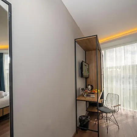 Hotel Dem 3*